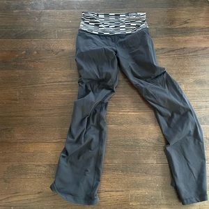 Lululemon black leggings w/ black and white band at the top